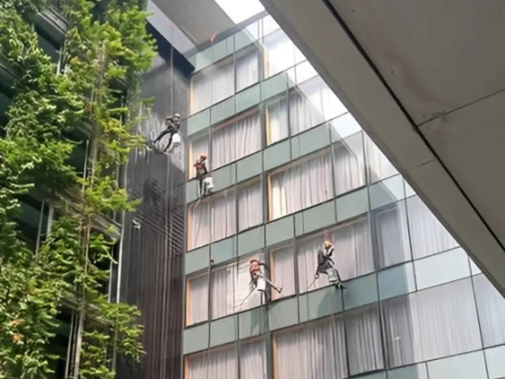 Vertical Pro Sdn Bhd High rise Cleaning Service