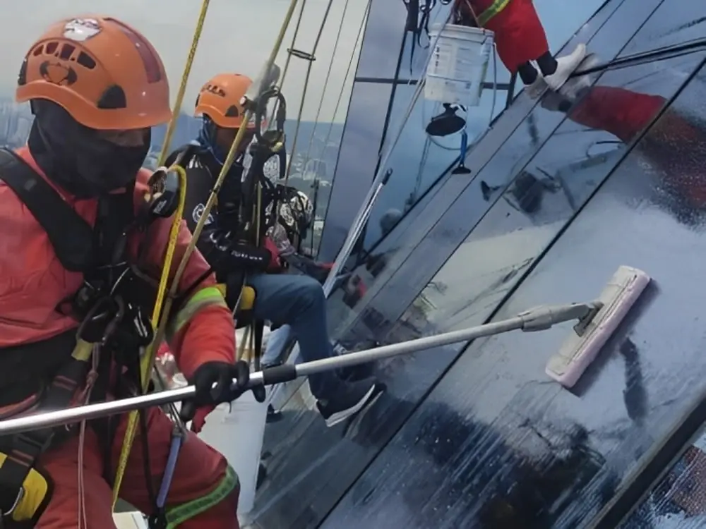 Vertical Pro Sdn Bhd High rise Cleaning Service