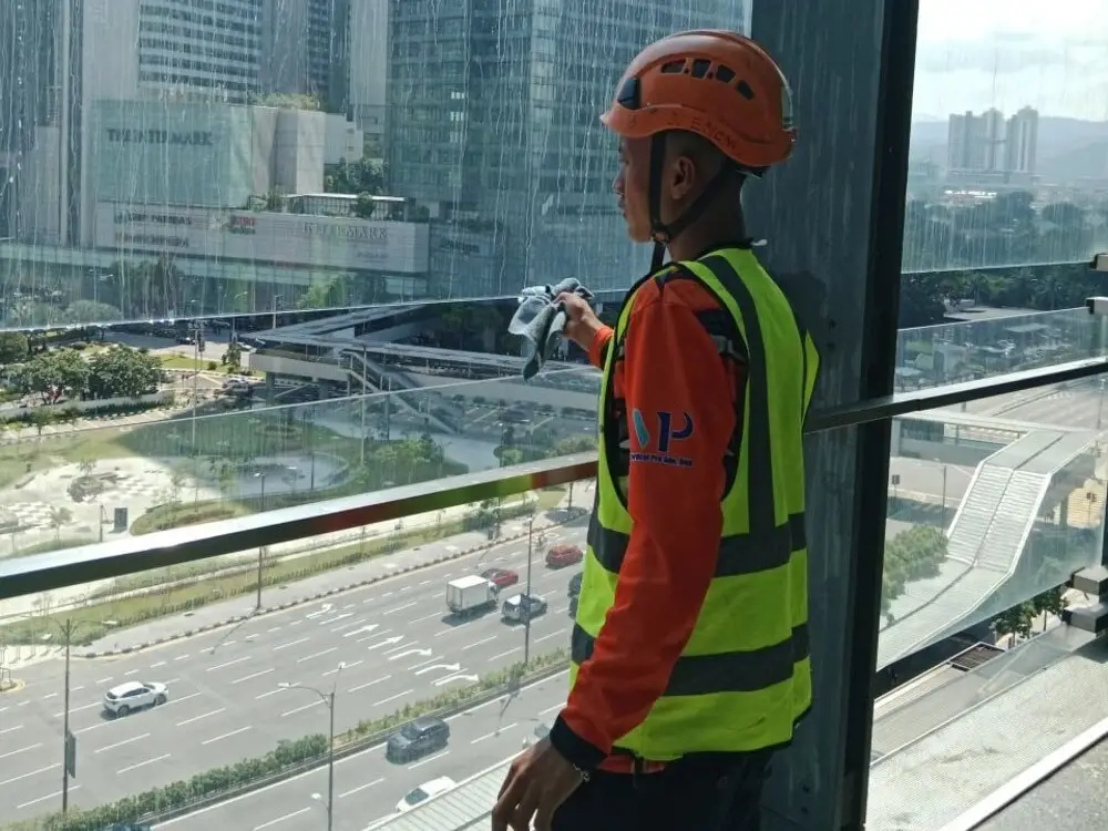 Vertical Pro Sdn Bhd High rise Cleaning Service