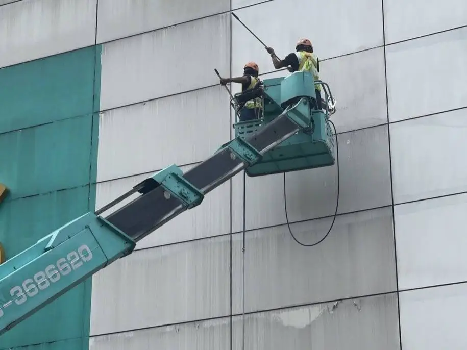 Vertical Pro Sdn Bhd High rise Cleaning Service