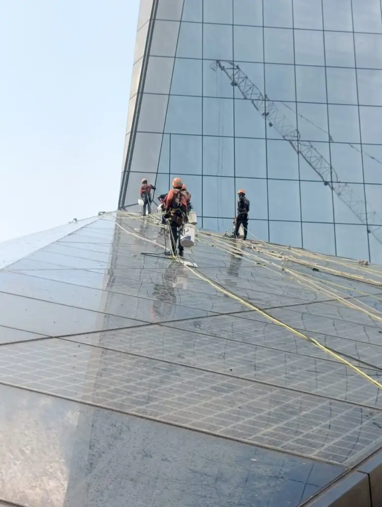 Vertical Pro Sdn Bhd High rise Cleaning Service