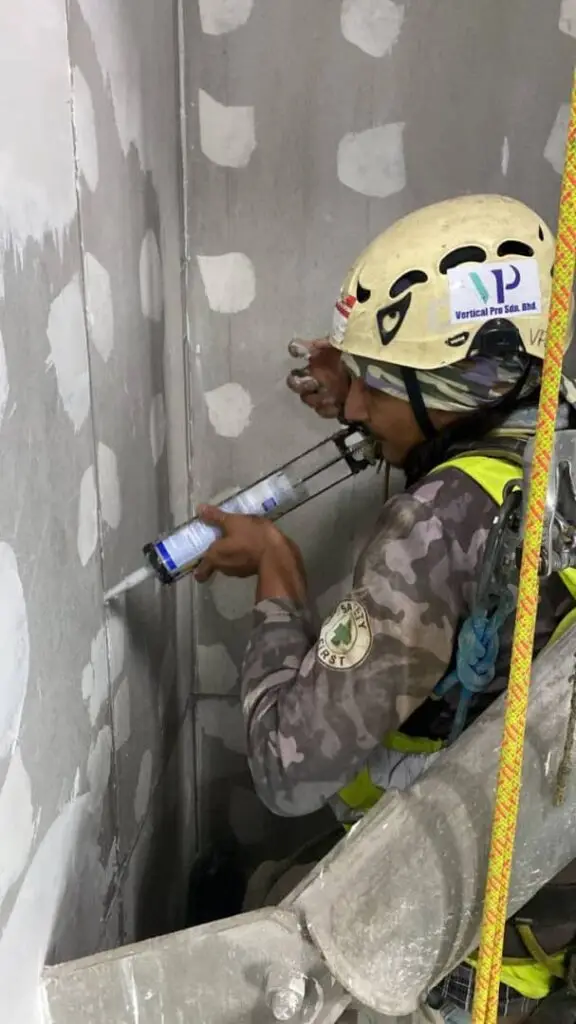 Vertical Pro Sdn Bhd High rise Cleaning Service