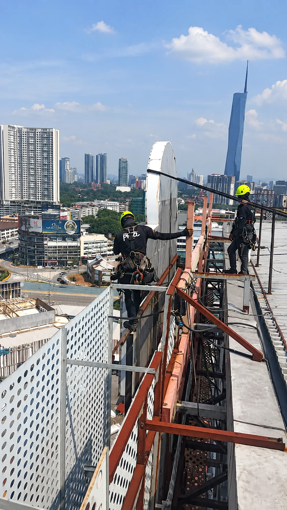 Commercial signboard and billboard cleaning service